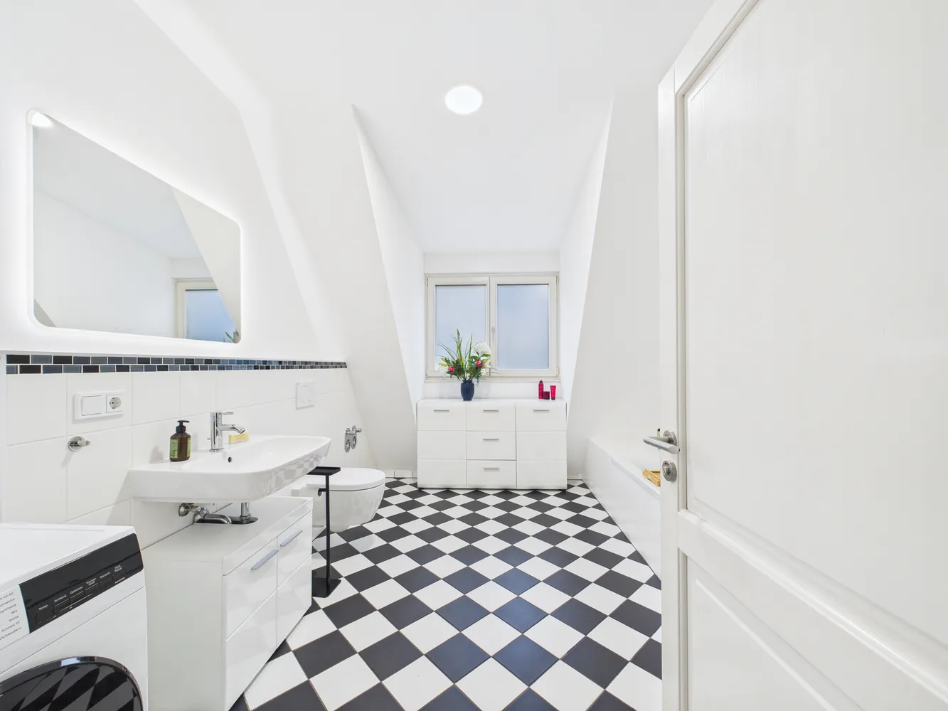3 Zimmer Wohnung mit 90 m² in Wiesbaden – Bild 8