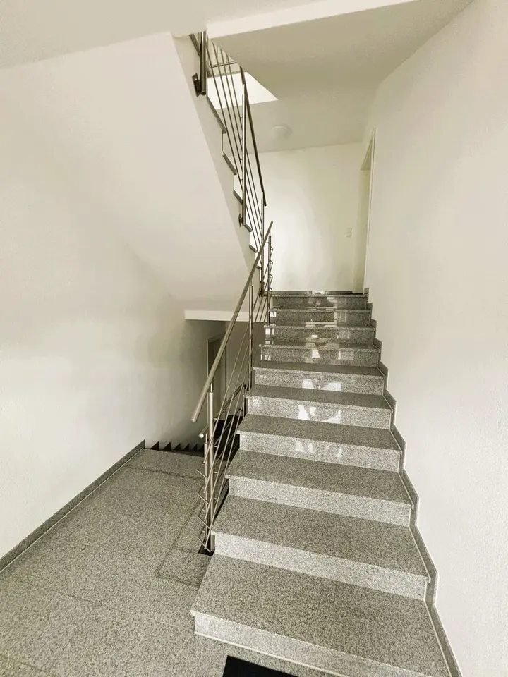 6 Zimmer Wohnung mit 122 m² in Aalen – Bild 5