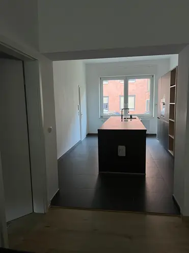 2 Zimmer Wohnung mit 80 m² in Köln – Bild 2