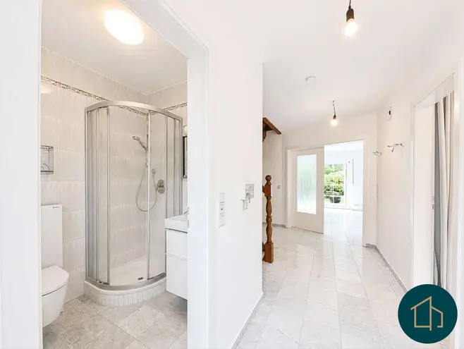 3 Zimmer Haus mit 140 m² in Hamburg – Bild 2
