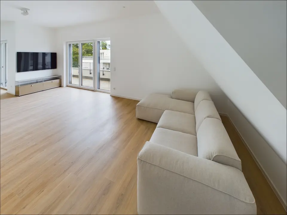 3 Zimmer Wohnung mit 114 m² in Aschaffenburg – Bild 1