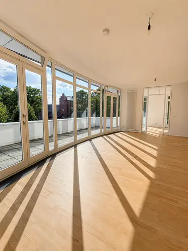 5 Zimmer Wohnung mit 197 m² in Hamburg – Bild 2