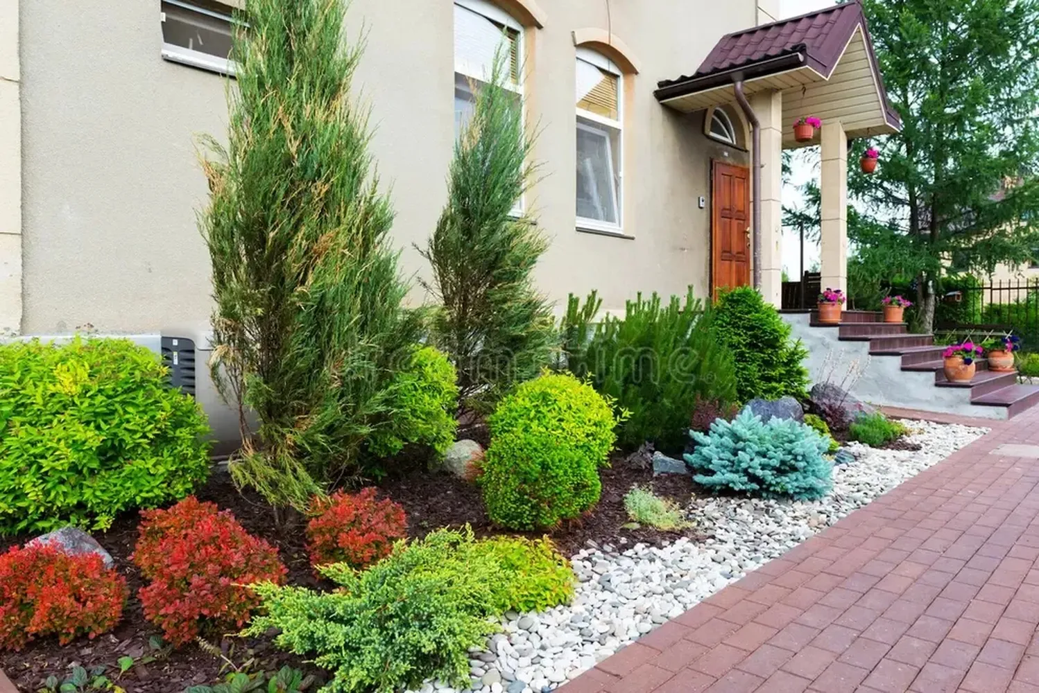8 Zimmer Haus mit 244 m² in Leverkusen – Bild 1