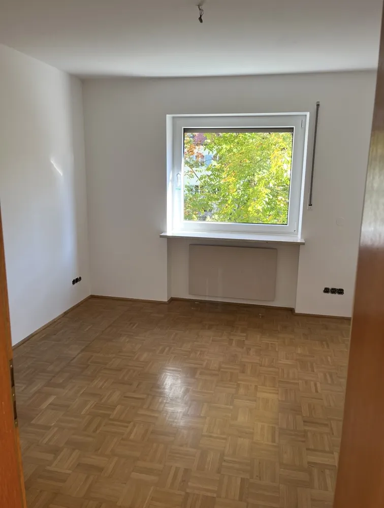 4 Zimmer Wohnung mit 110 m² in Landshut – Bild 2
