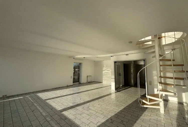 4 Zimmer Wohnung mit 121 m² in Bonn – Bild 2