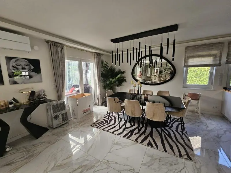 6 Zimmer Haus mit 226 m² in Norderstedt – Bild 3