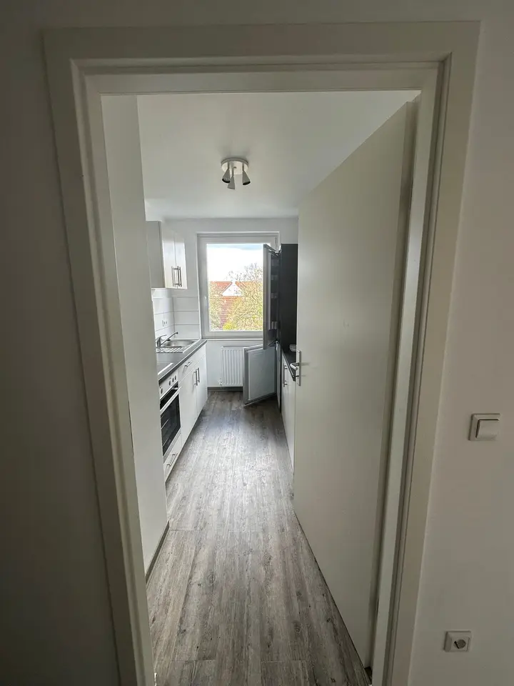 2 Zimmer Wohnung mit 54 m² in Lübeck – Bild 2