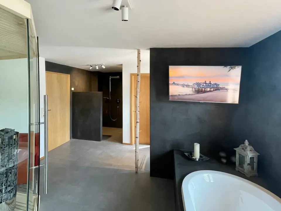 8 Zimmer Wohnung mit 180 m² in Stralsund – Bild 3