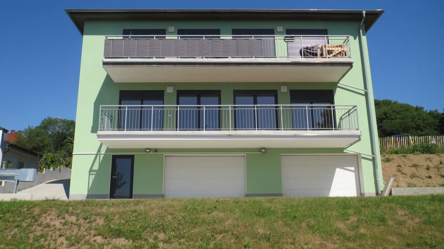 4 Zimmer Wohnung mit 145 m² in Plauen – Bild 1
