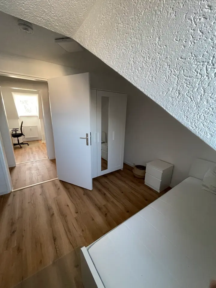 9 Zimmer Wohnung mit 123 m² in Gießen – Bild 1