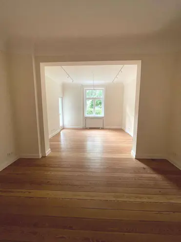 2 Zimmer Wohnung mit 65 m² in Lübeck – Bild 2