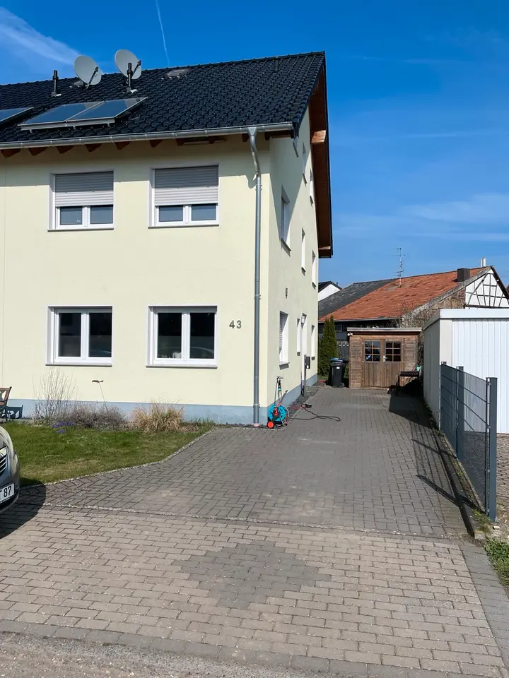 4 Zimmer Haus mit 140 m² in Bornheim – Bild 2