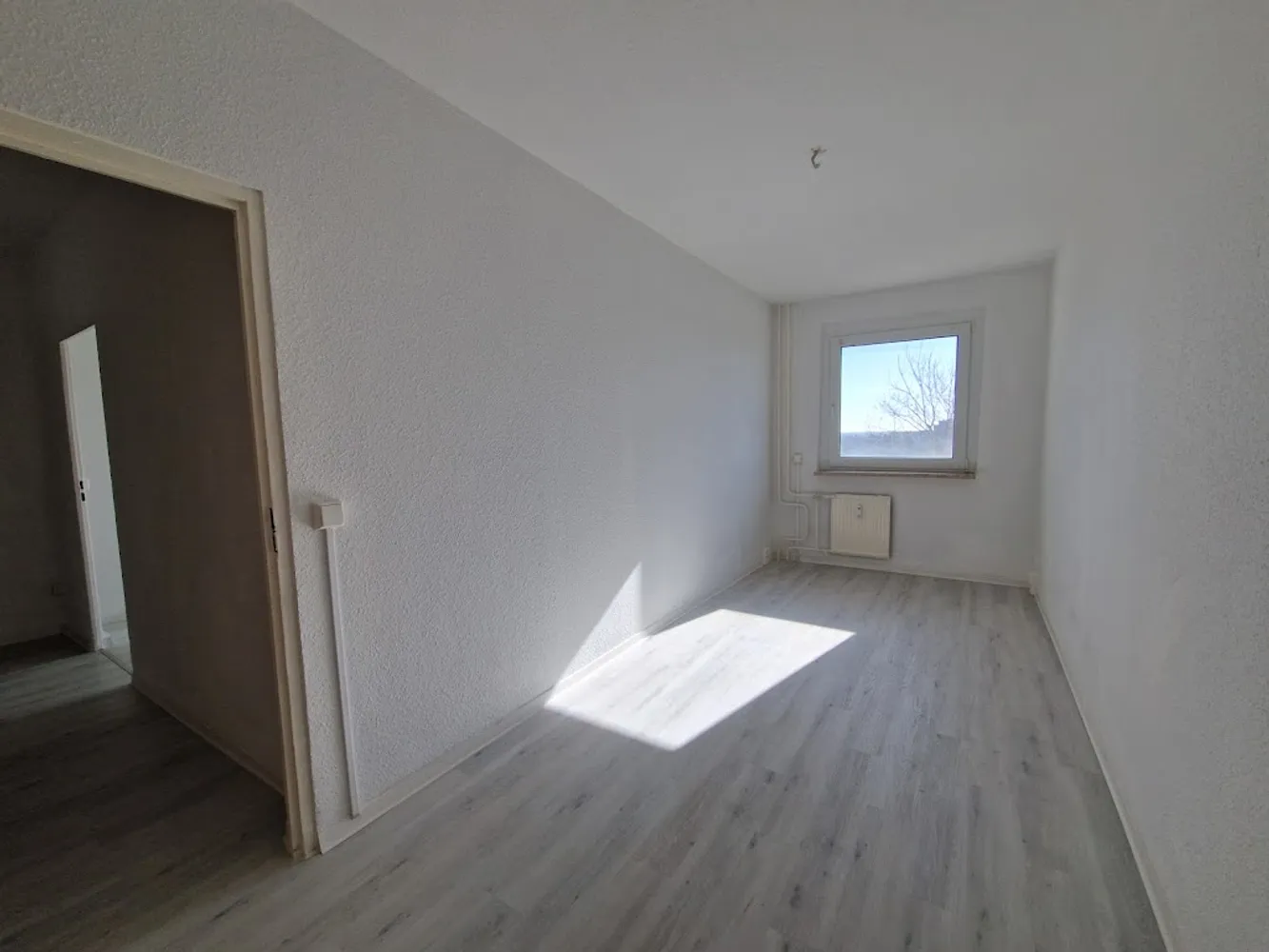 2 Zimmer Wohnung mit 48 m² in Neubrandenburg – Bild 2