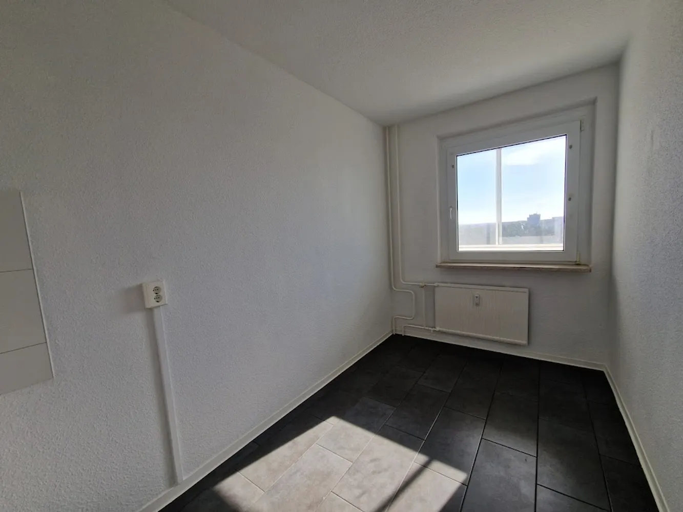 2 Zimmer Wohnung mit 48 m² in Neubrandenburg – Bild 3