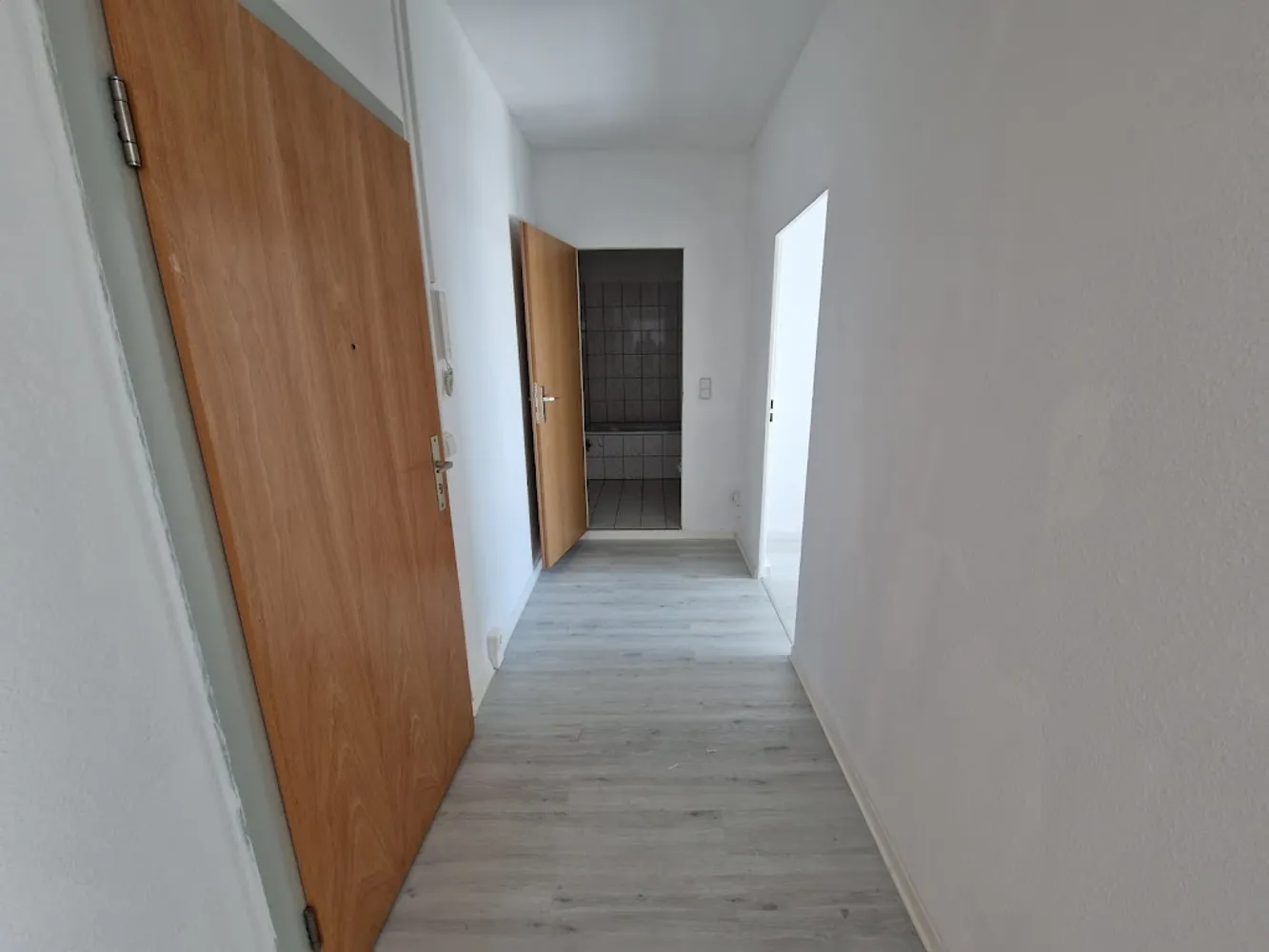 2 Zimmer Wohnung mit 48 m² in Neubrandenburg – Bild 4
