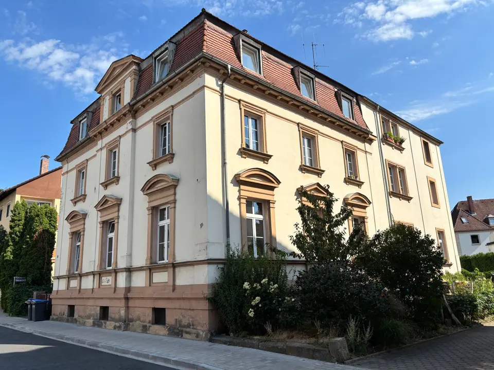 7 Zimmer Wohnung mit 188 m² in Bayreuth – Bild 1