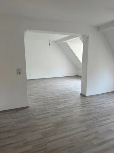 5 Zimmer Wohnung mit 110 m² in Regensburg – Bild 2