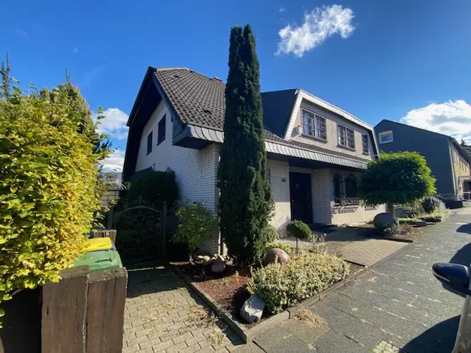 5 Zimmer Haus mit 247 m² in Mülheim an der Ruhr – Bild 1