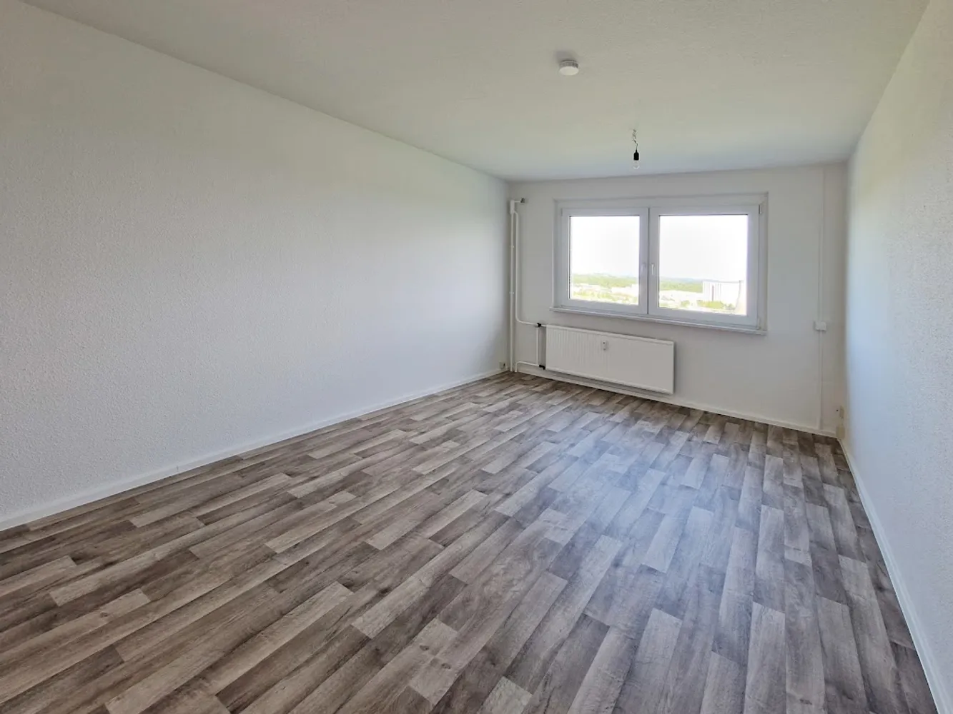 3 Zimmer Wohnung mit 69 m² in Neubrandenburg – Bild 2
