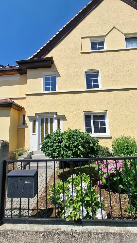 5 Zimmer Wohnung mit 120 m² in Weimar – Bild 1