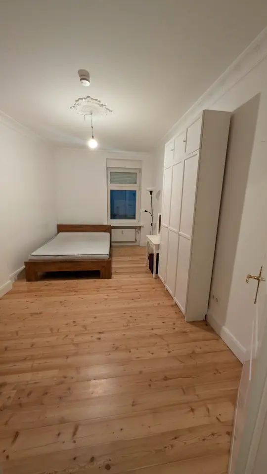 4 Zimmer Wohnung mit 118 m² in Berlin – Bild 2
