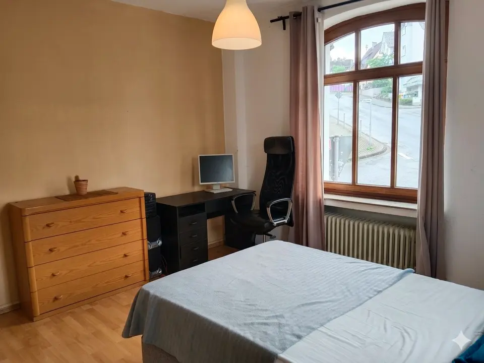 18 Zimmer Wohnung mit 100 m² in Siegen – Bild 2