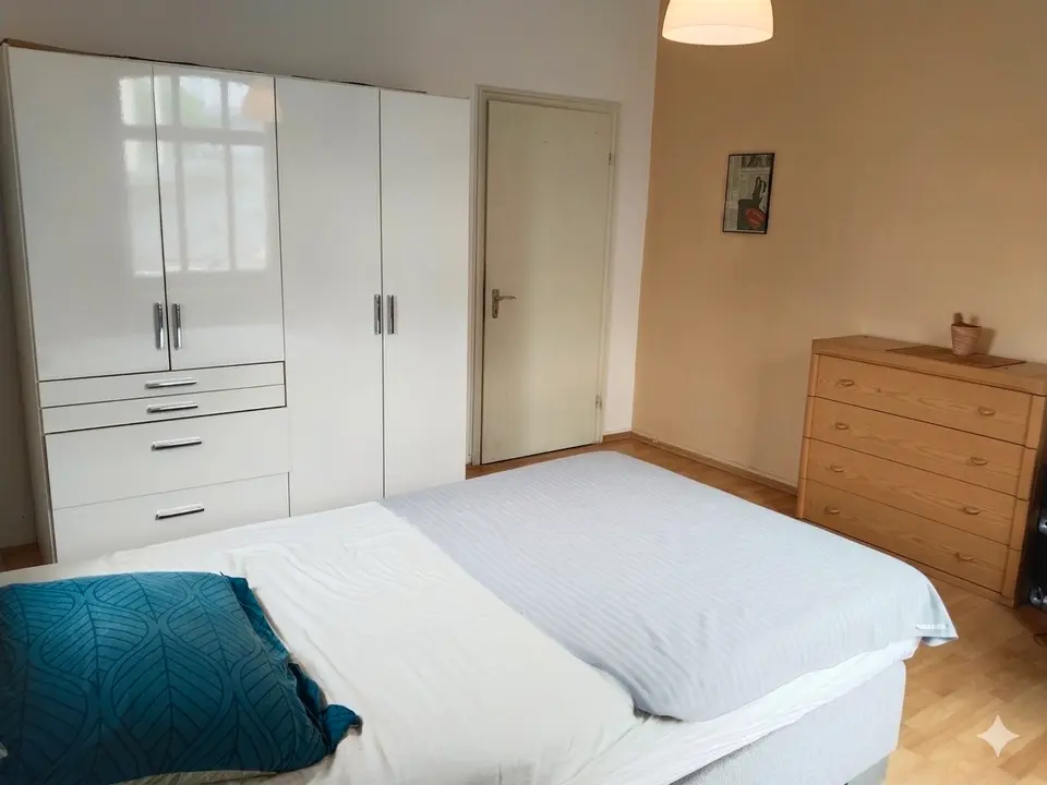 18 Zimmer Wohnung mit 100 m² in Siegen – Bild 3