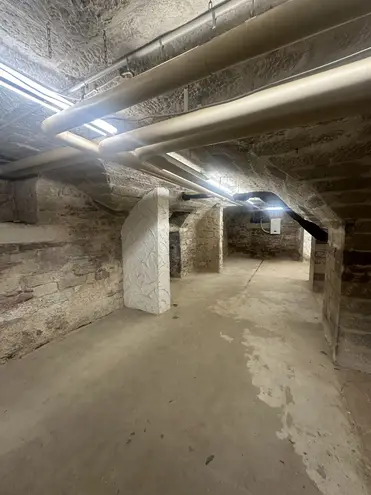 1 Zimmer Wohnung mit 146 m² in Stuttgart – Bild 1