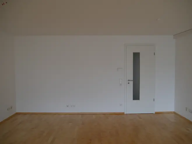 2 Zimmer Wohnung mit 70 m² in Karlsruhe – Bild 2