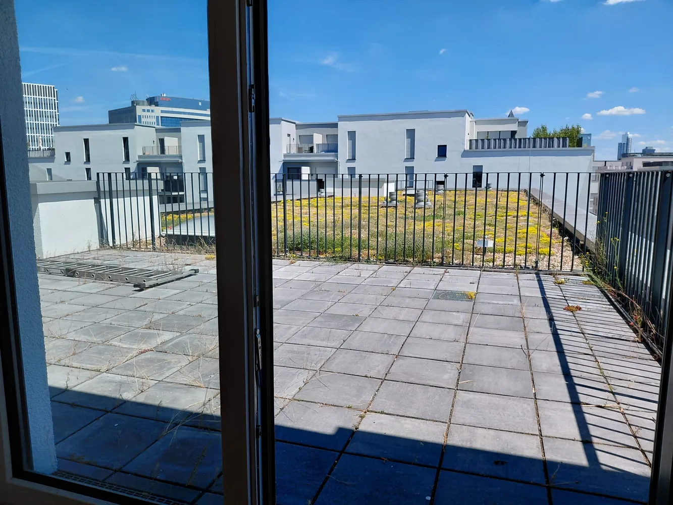 4 Zimmer Wohnung mit 128 m² in Frankfurt am Main – Bild 2