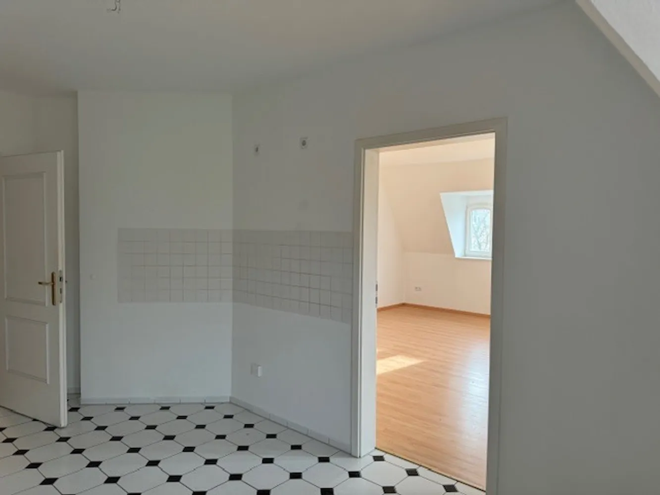 3 Zimmer Wohnung mit 80 m² in Zwickau – Bild 4