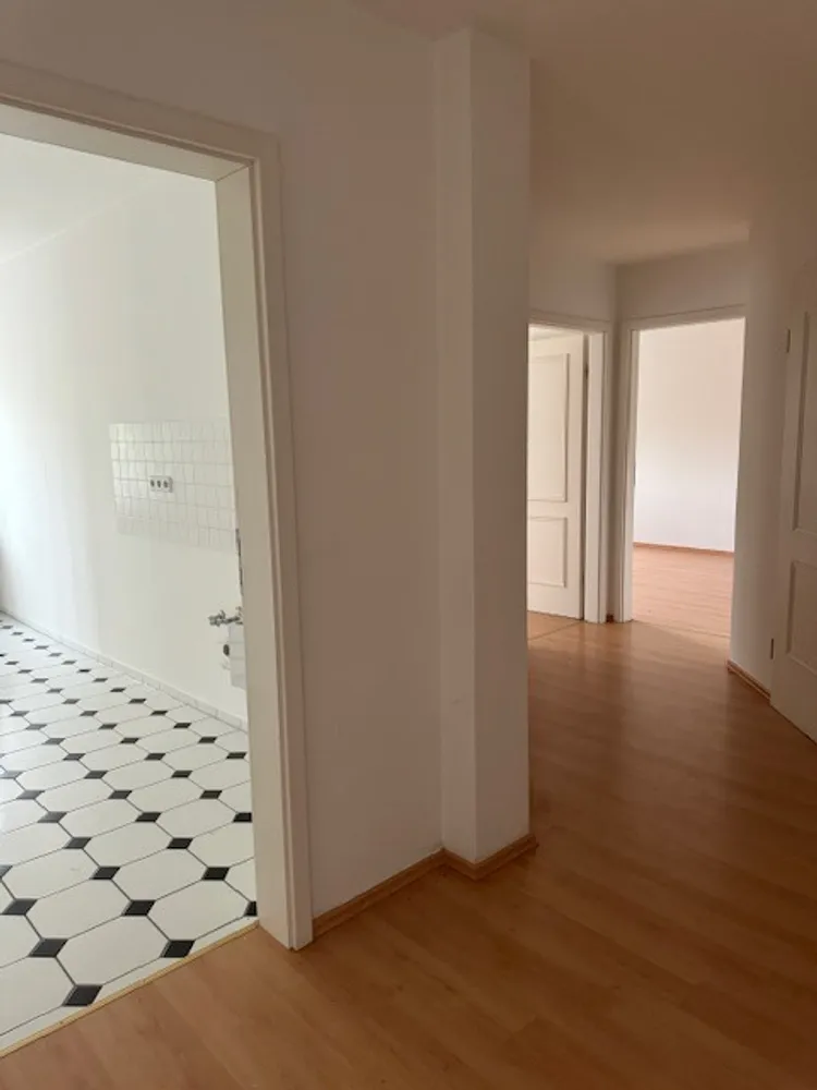 3 Zimmer Wohnung mit 80 m² in Zwickau – Bild 9
