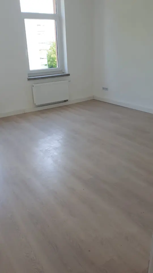 4 Zimmer Wohnung mit 108 m² in Plauen – Bild 2