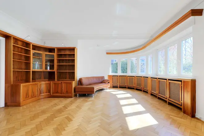 9 Zimmer Haus mit 334 m² in Hamburg – Bild 4