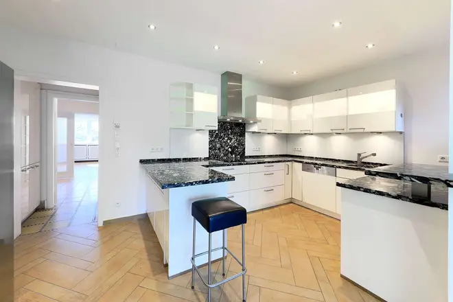 9 Zimmer Haus mit 334 m² in Hamburg – Bild 5