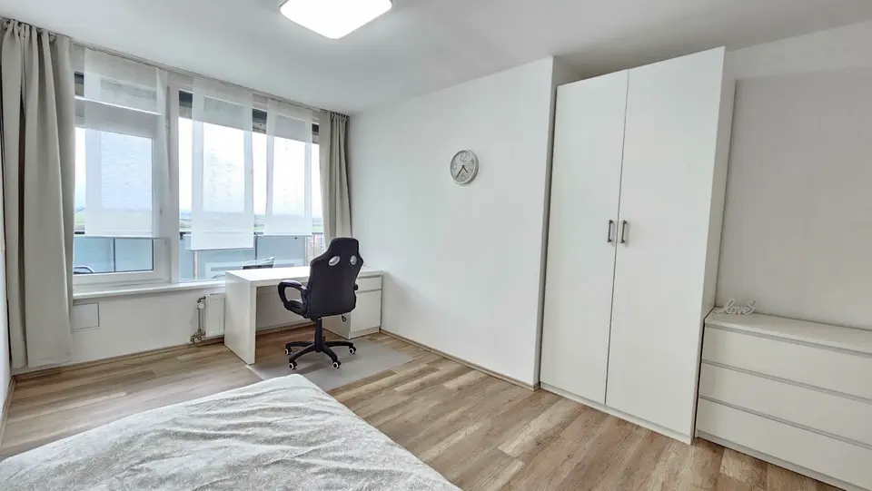 WG-Zimmer mit 89 m² in Emden – Bild 2