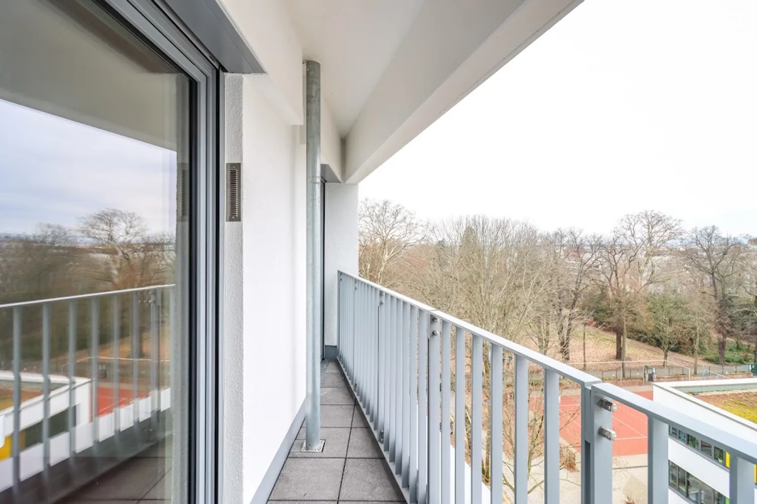 4 Zimmer Wohnung mit 135 m² in Frankfurt am Main – Bild 4