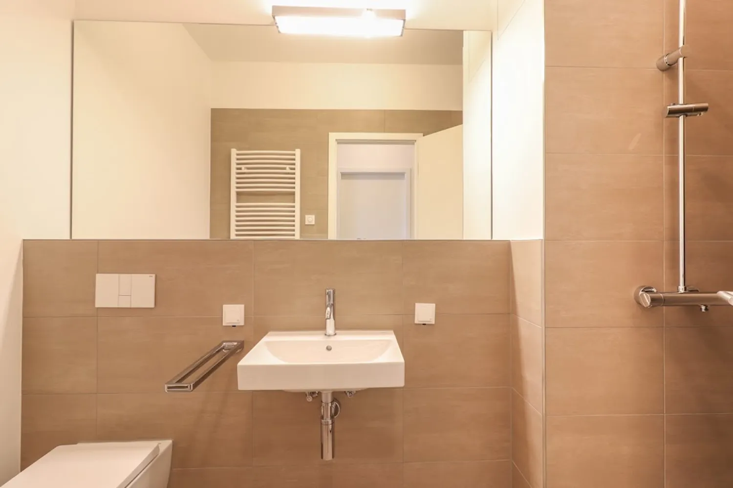 4 Zimmer Wohnung mit 135 m² in Frankfurt am Main – Bild 6