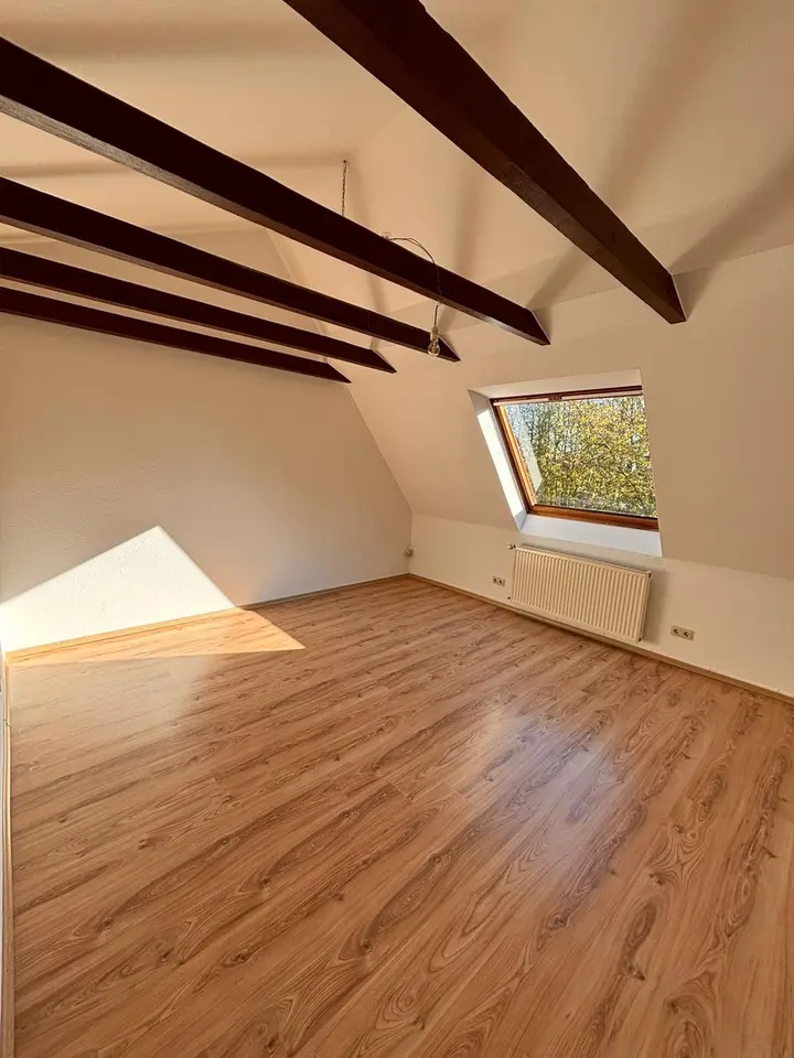 4 Zimmer Wohnung mit 120 m² in Emden – Bild 1