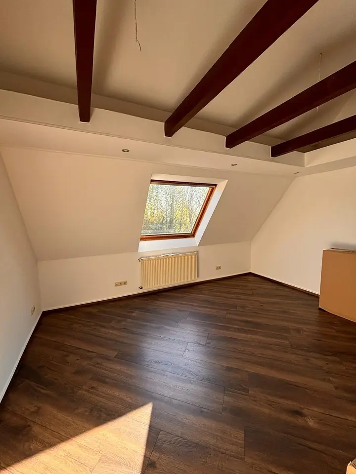 4 Zimmer Wohnung mit 120 m² in Emden – Bild 2