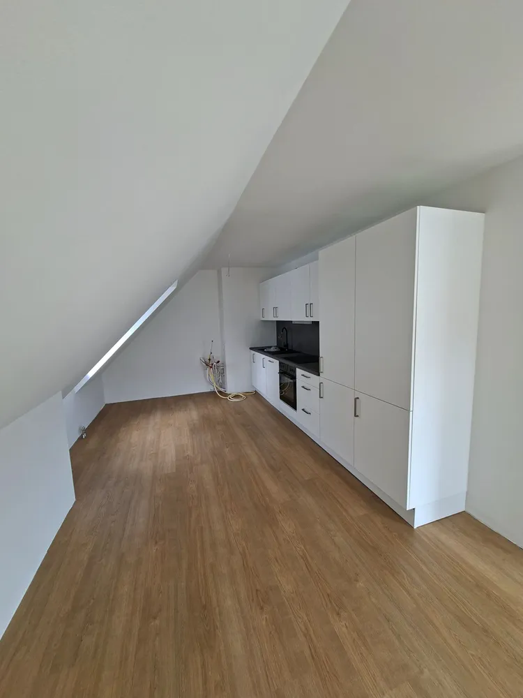 4 Zimmer Wohnung mit 94 m² in Hannover – Bild 2
