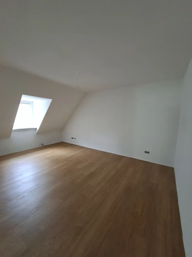 4 Zimmer Wohnung mit 94 m² in Hannover – Bild 6