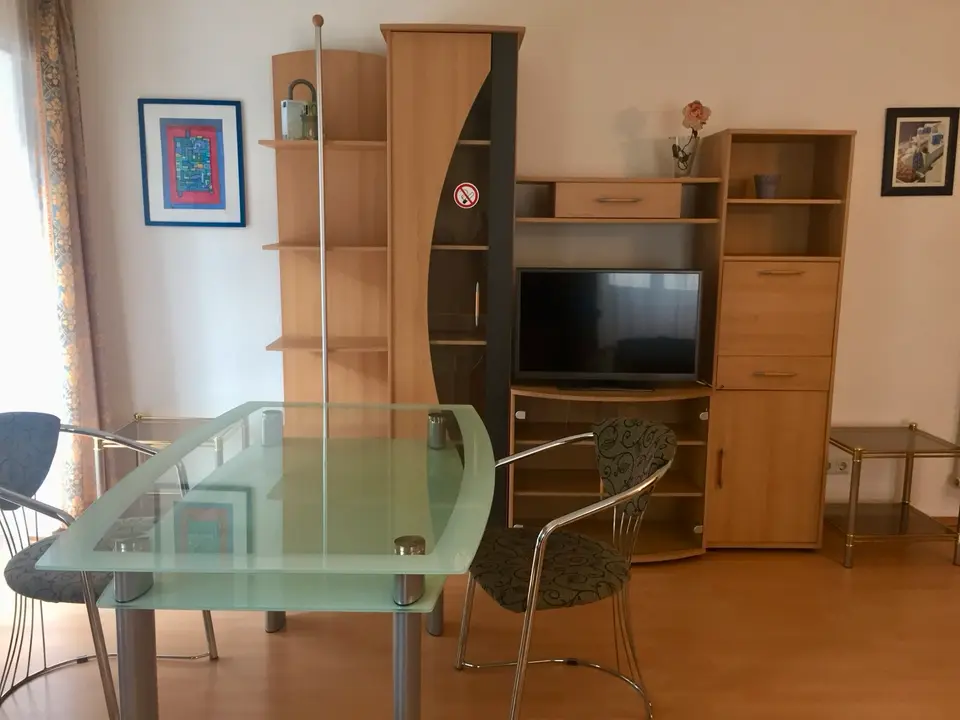 WG-Zimmer mit 43 m² in Wiesbaden – Bild 1