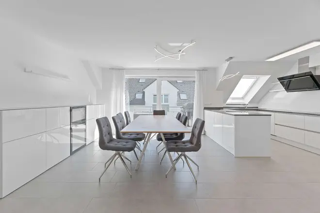 4 Zimmer Wohnung mit 103 m² in Stuttgart – Bild 1