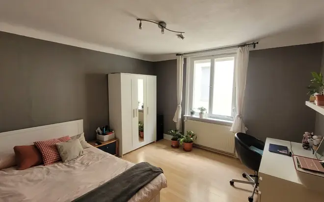 WG-Zimmer mit 15 m² in Stuttgart – Bild 1