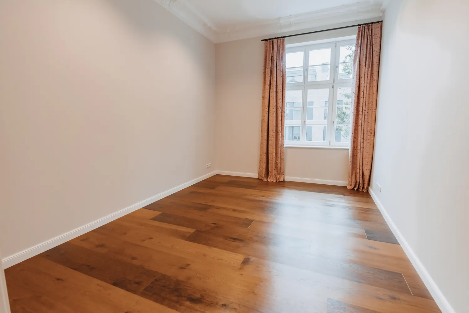 8 Zimmer Wohnung mit 280 m² in Berlin – Bild 9
