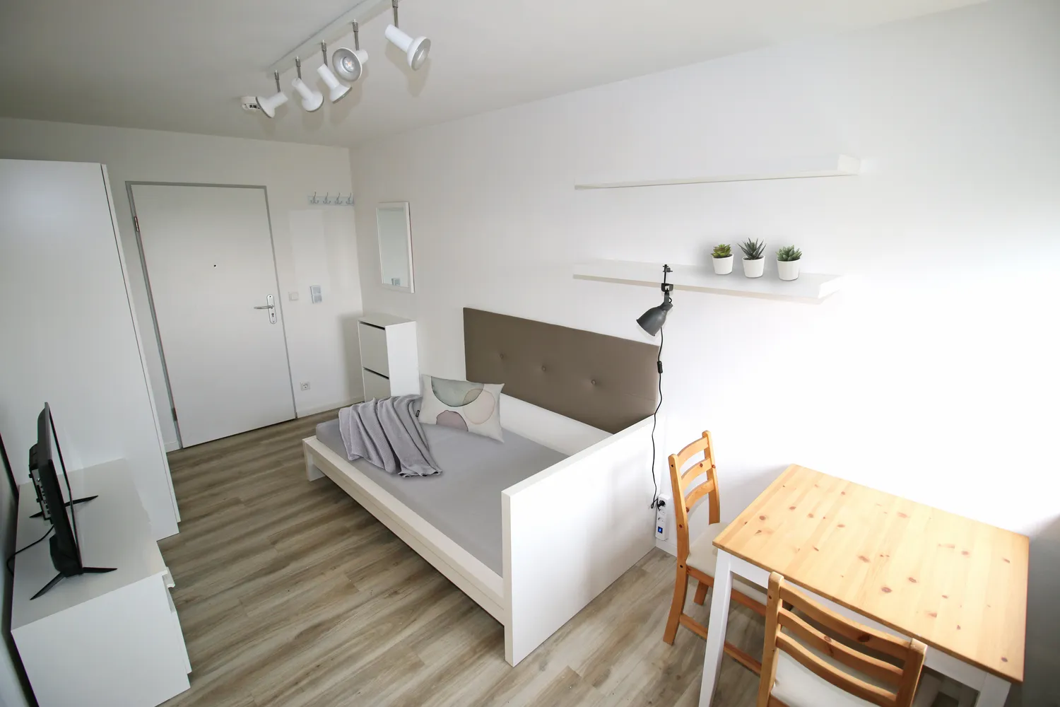 1 Zimmer Wohnung mit 21 m² in Erlangen – Bild 2