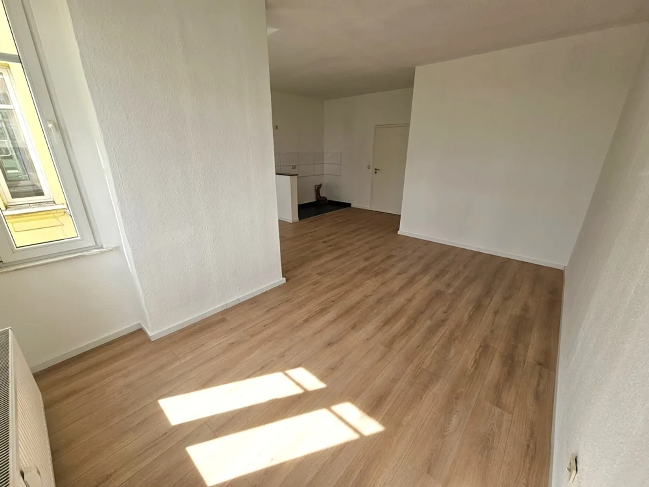 2 Zimmer Wohnung mit 47 m² in Magdeburg – Bild 2