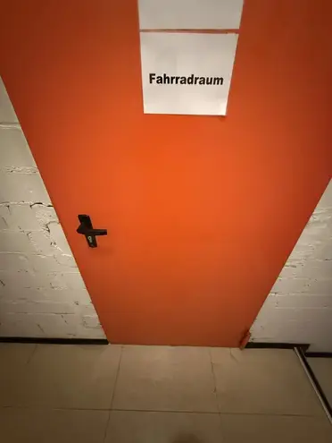 1 Zimmer Wohnung mit 32 m² in Frankfurt am Main – Bild 11