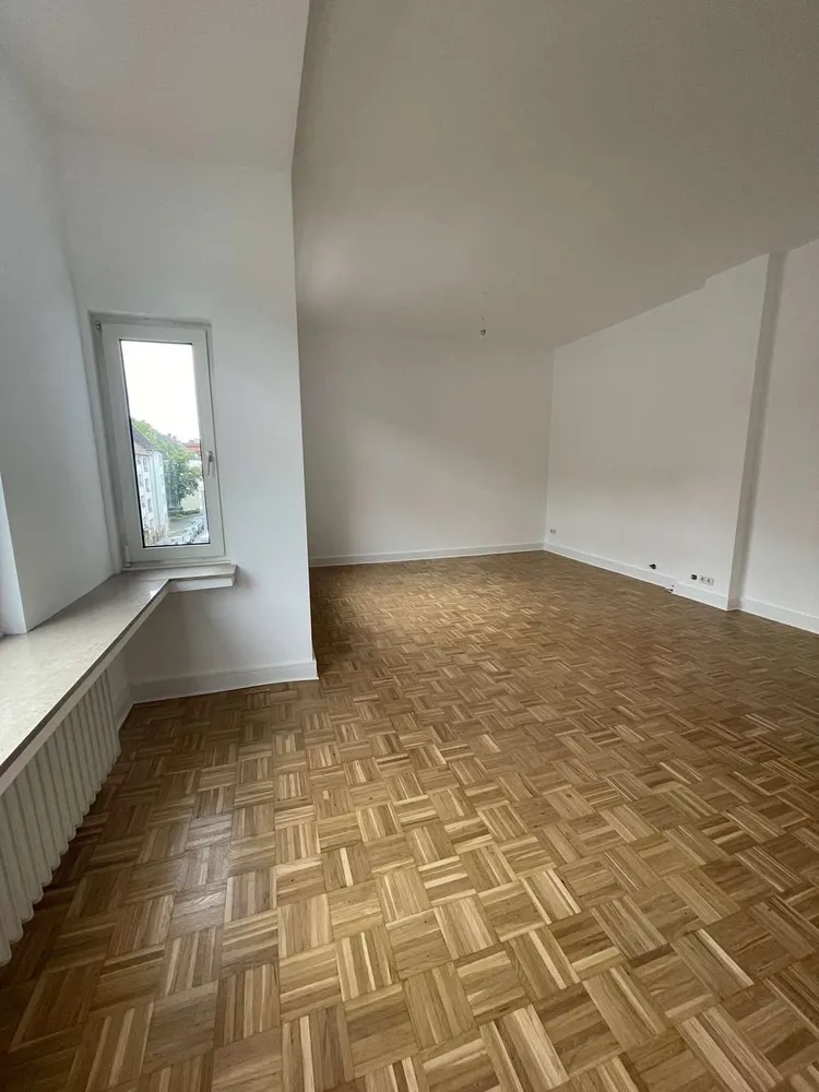 4 Zimmer Wohnung mit 100 m² in Duisburg – Bild 1